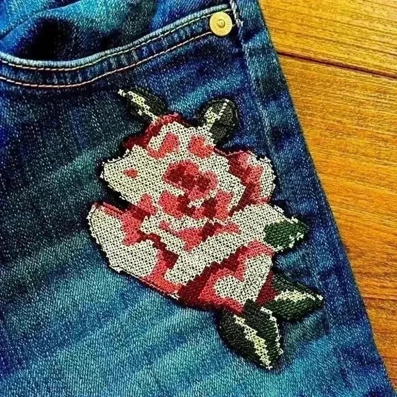 7 for all mankind skinny jeans - rose detail size 28 - Picture 2 of 3